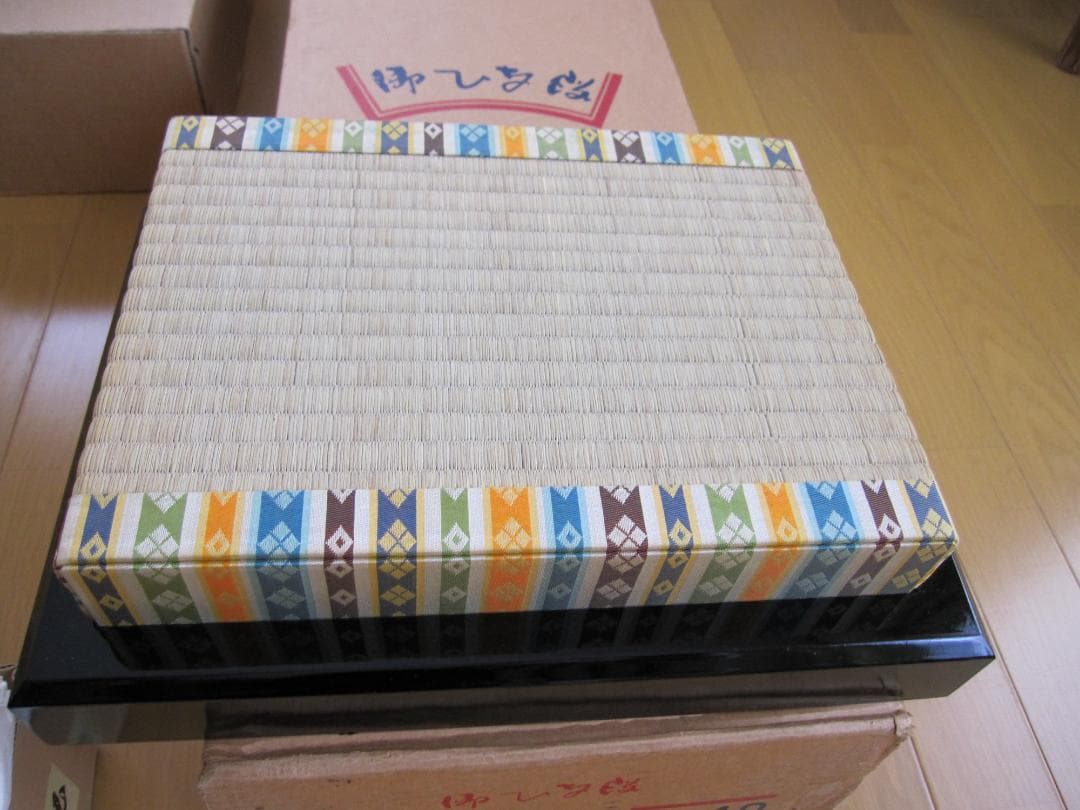 ➂雛人形　七段飾り（御雛道具、親王台）