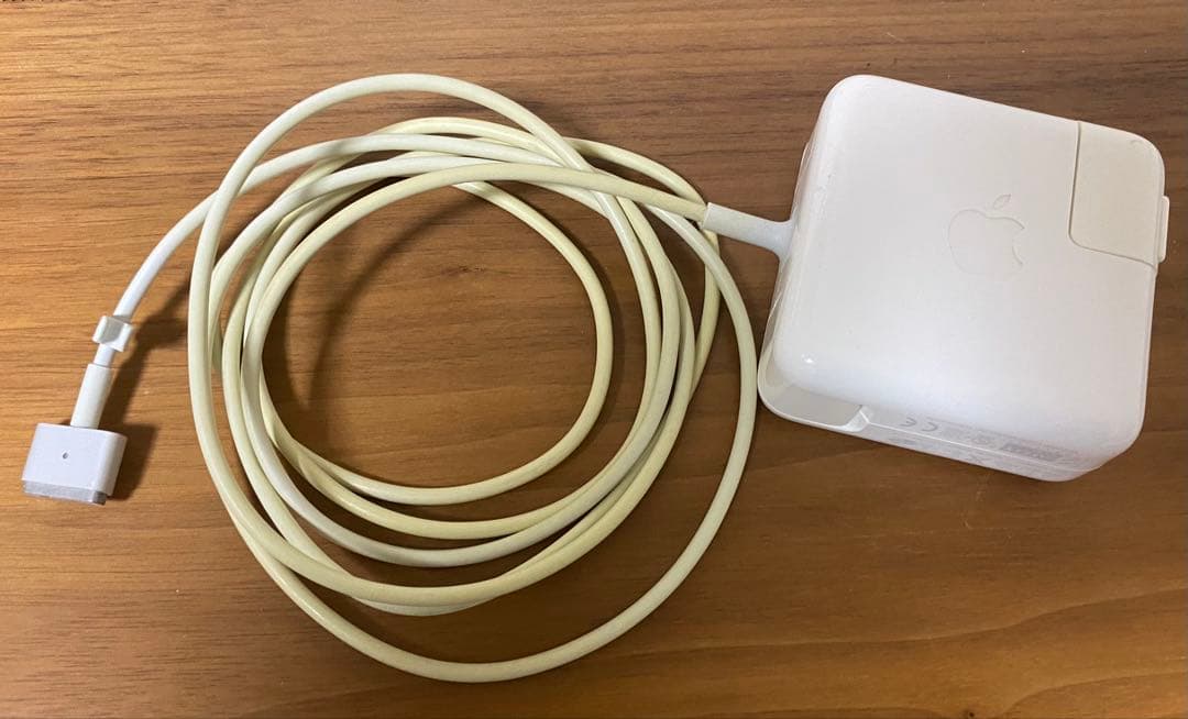 【箱なし】Apple MacBook Air シルバー A1466