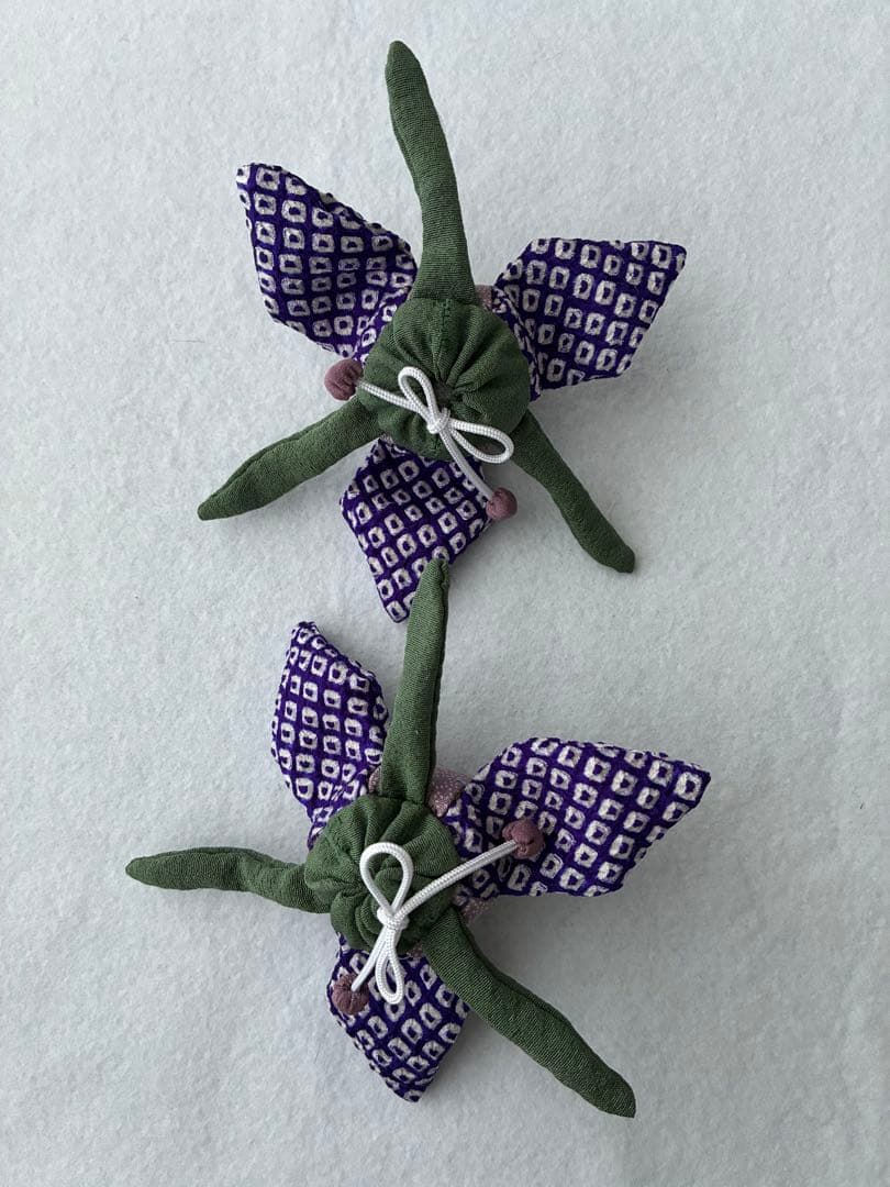 ちりめん細工「カキツバタ」2個セット