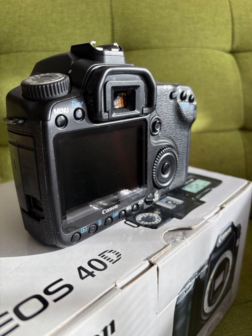キャノン　一眼レフカメラ　EOS40D