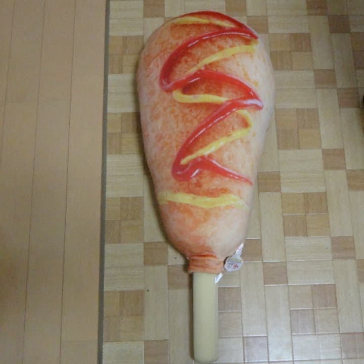 アメリカンドッグ　クッション　もっちり　ぬいぐるみ　ビッグサイズ