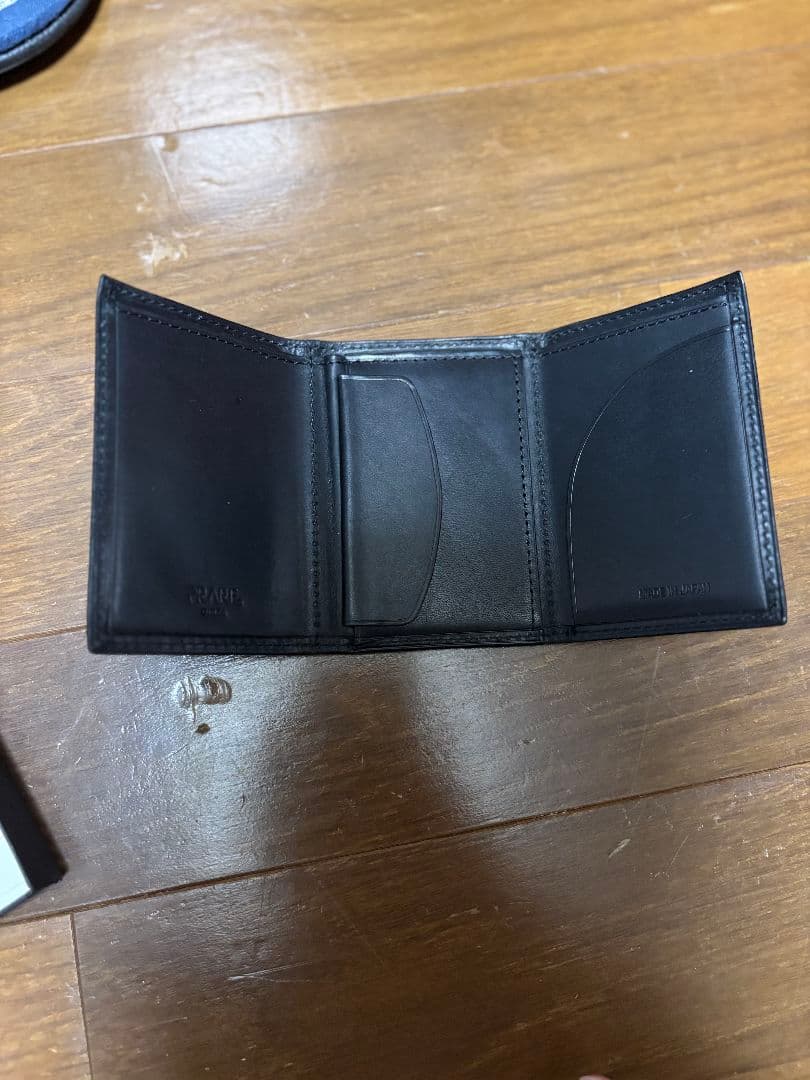 PRARE. PRESSO 黒 レザー ミニ財布