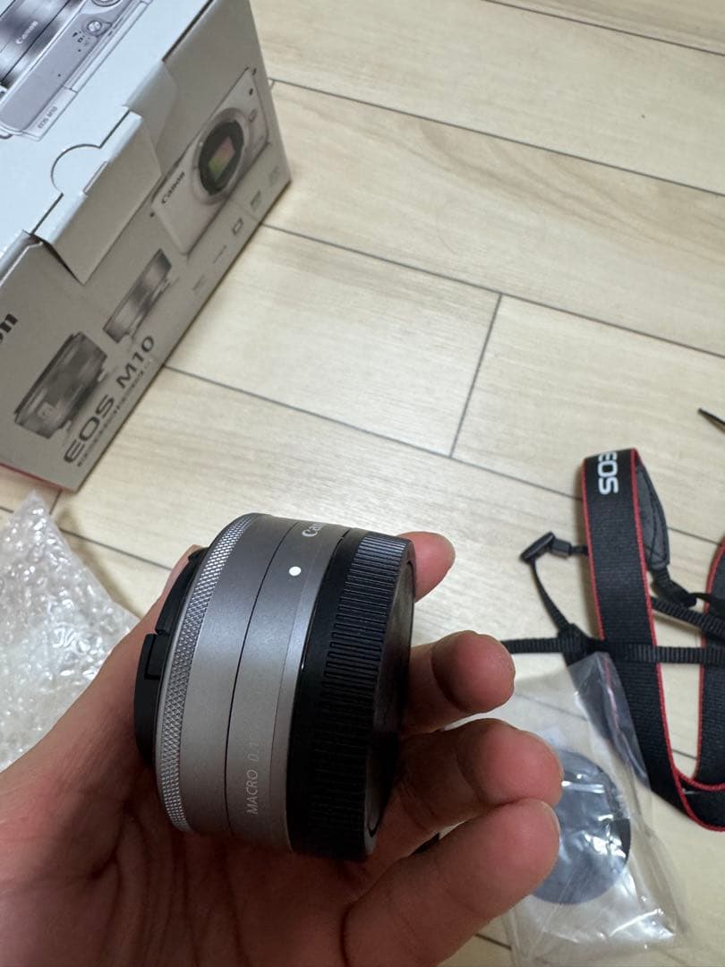 Canon EOS M10 ホワイト EF-M15-45 IS STM