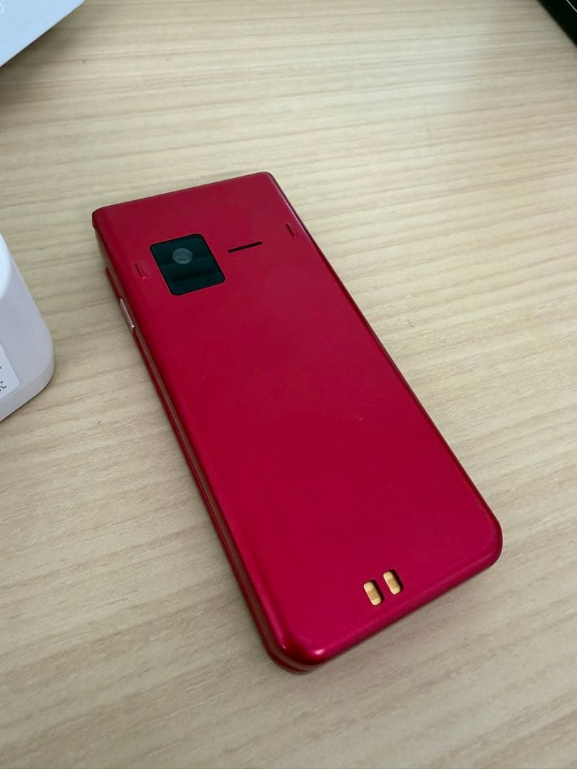arrows F-03L docomo 赤