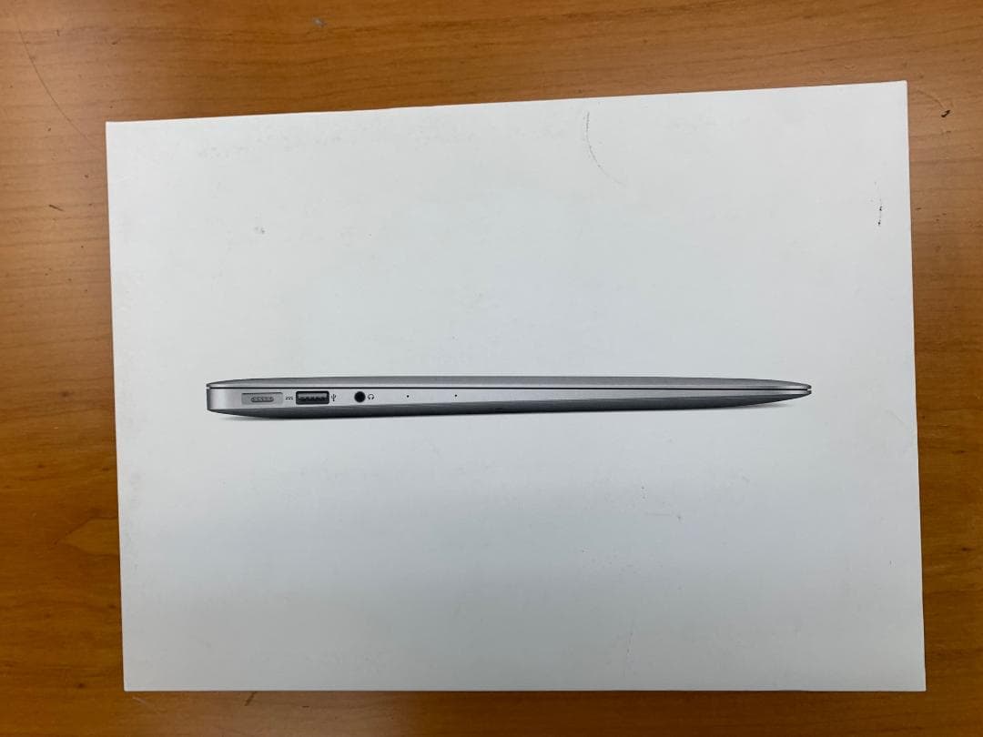 【ジャンク品】MacBook Air シルバー　13インチ