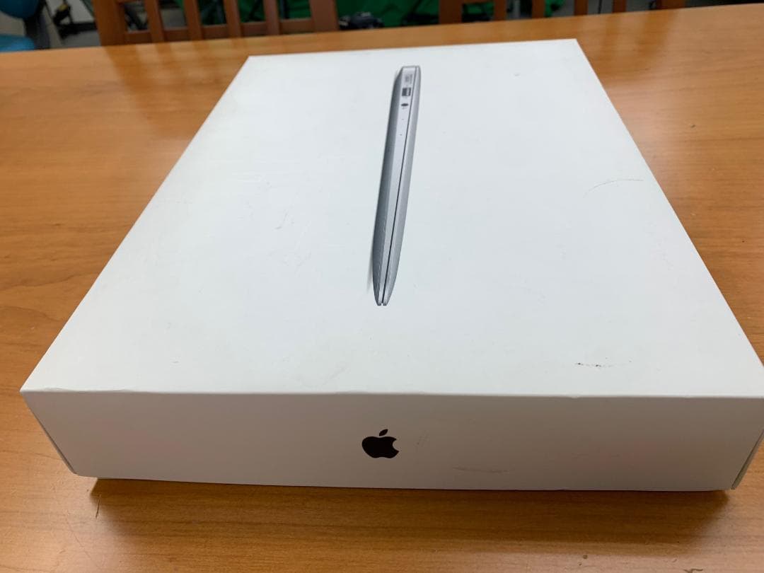 【ジャンク品】MacBook Air シルバー　13インチ