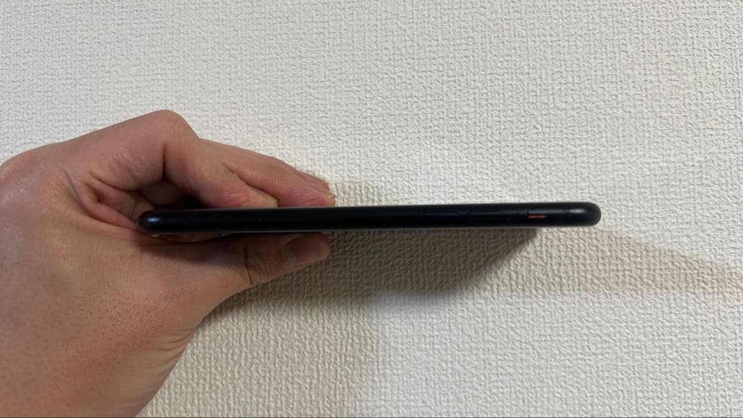 Apple iPhone SE(第二世代・64GB)