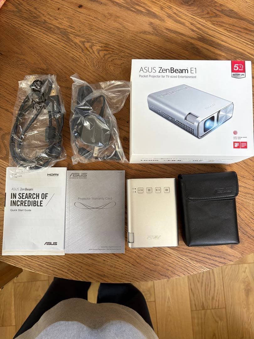 【美品】ASUS ZenBeam E1 ポケットプロジェクター