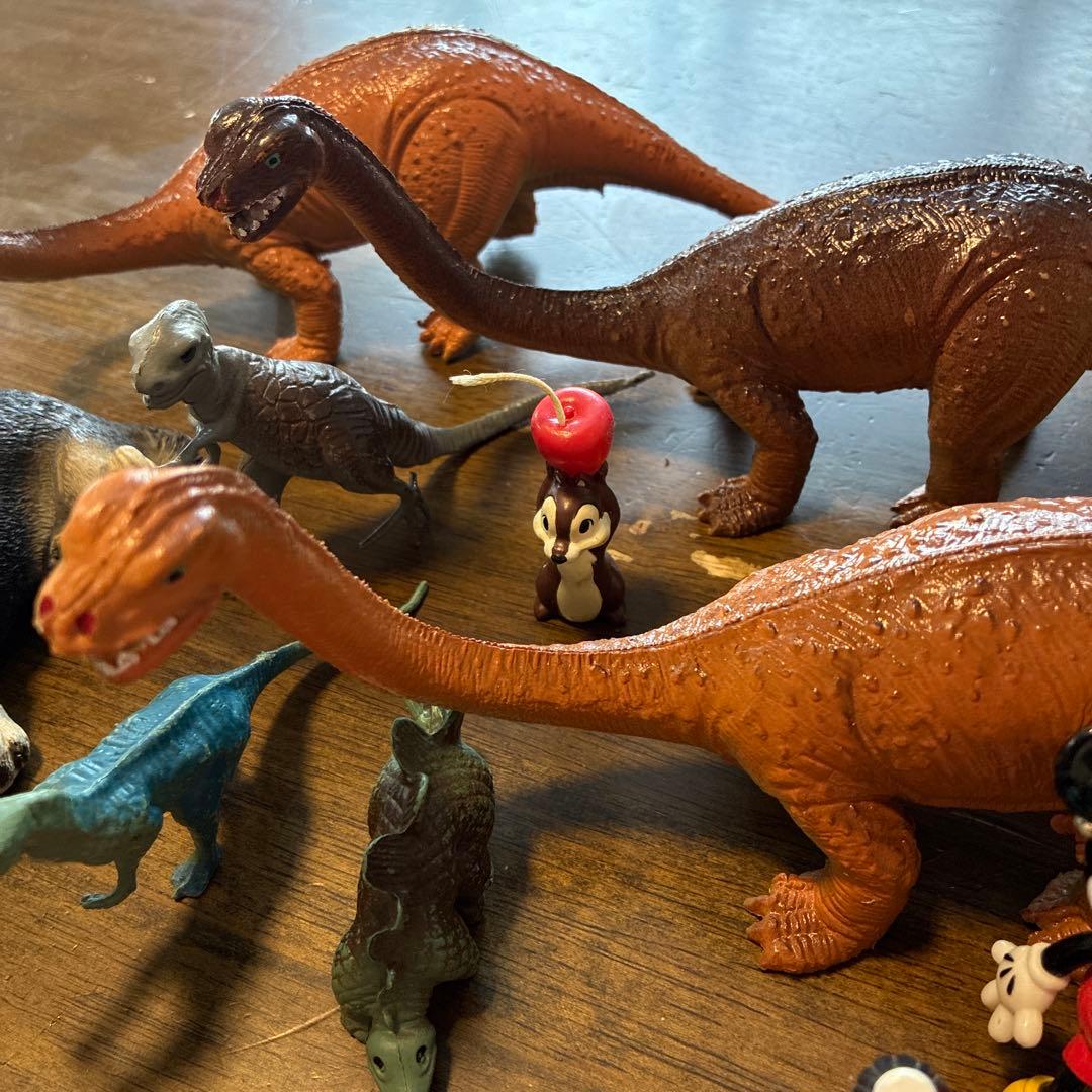 フィギュアセット ミッキー・恐竜・犬など