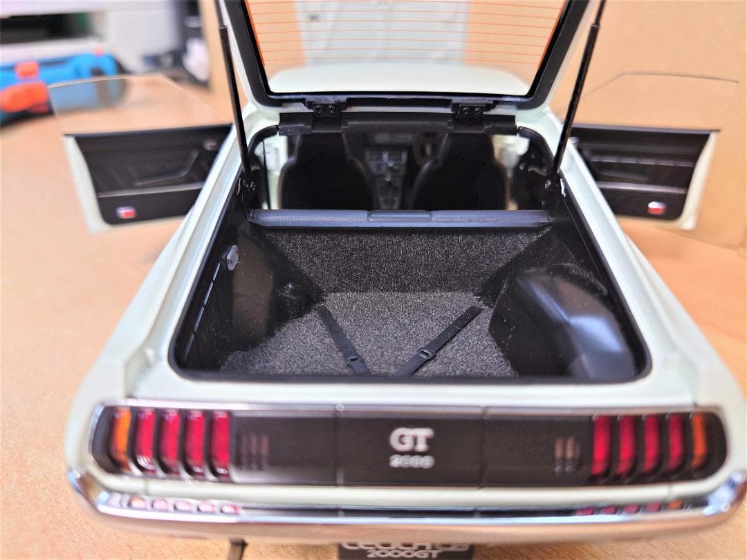 1/18 トヨタ セリカ リフトバック 2000GT 1973 オートアート製