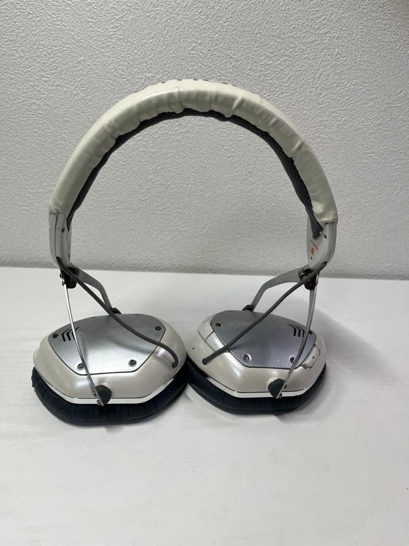 【人気モデル】V-MODA（ブイモーダ）Crossfade ヘッドホン ホワイト
