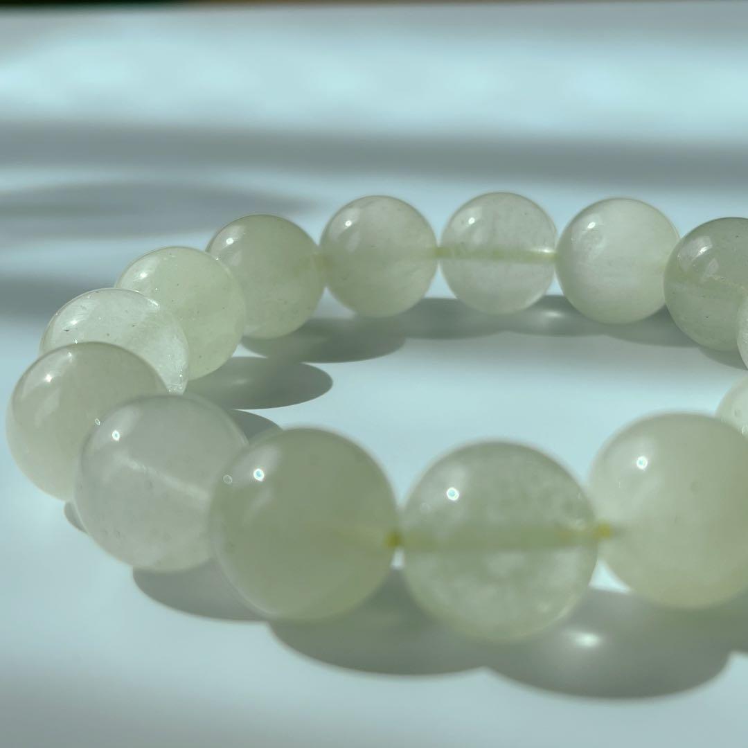 鑑別書付き　大玉リビアングラスブレス