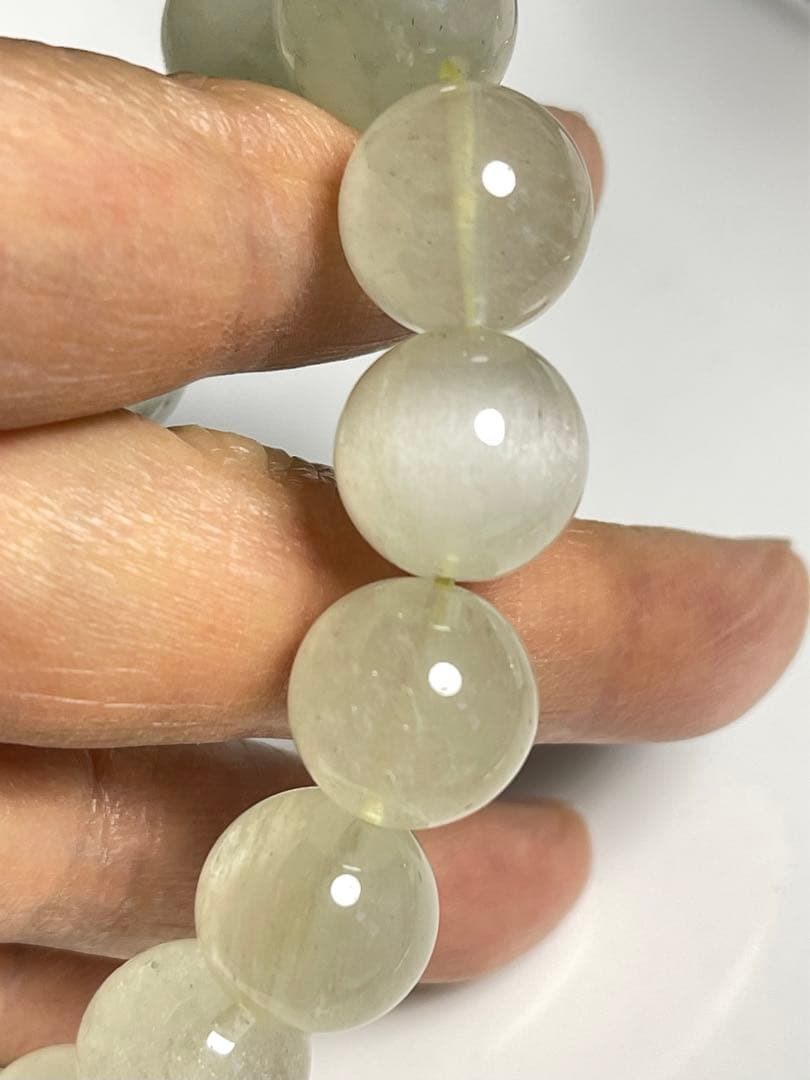 鑑別書付き　大玉リビアングラスブレス