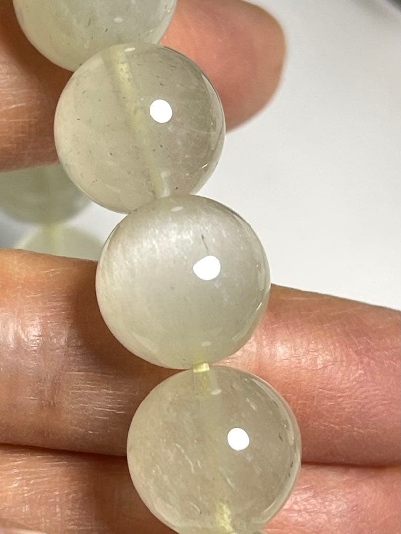 鑑別書付き　大玉リビアングラスブレス