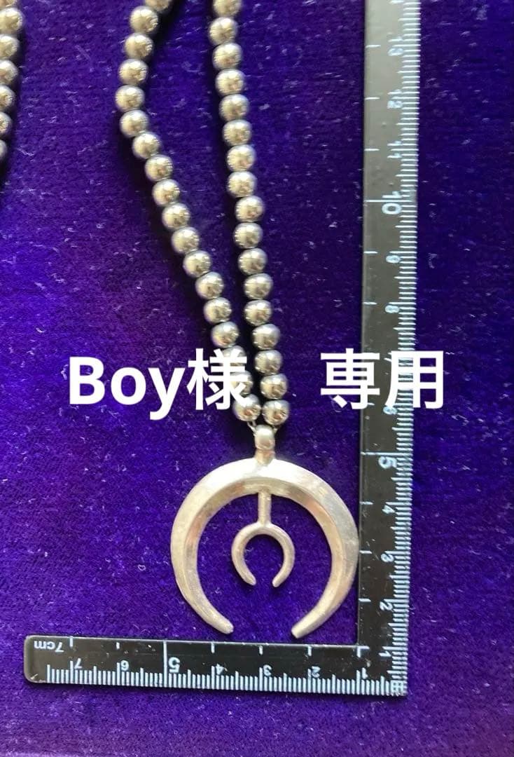 ナバホ族シルバー925製ナジャパールビーズネックレス。