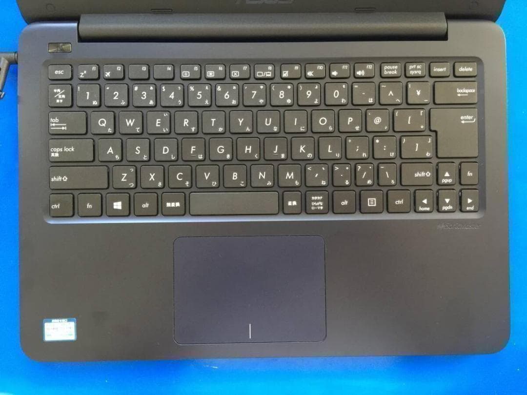 ASUS R417YA 14型TFT液晶 軽量コンパクトノートパソコン