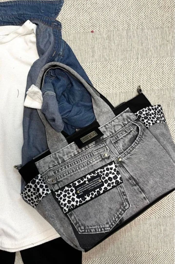 大きめデニムリメイクバッグ（LL）No.944☆トートバッグ　マザーズバッグ