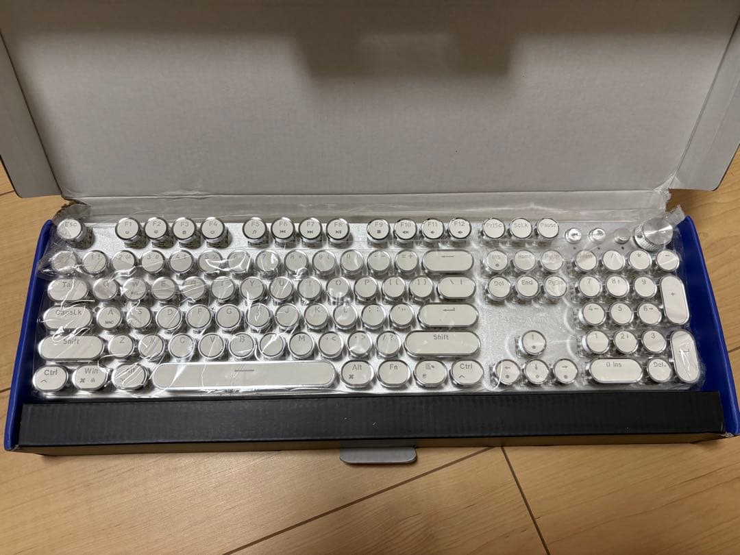 【新品未使用】有線 タイプライター型キーボード　ゲーミング