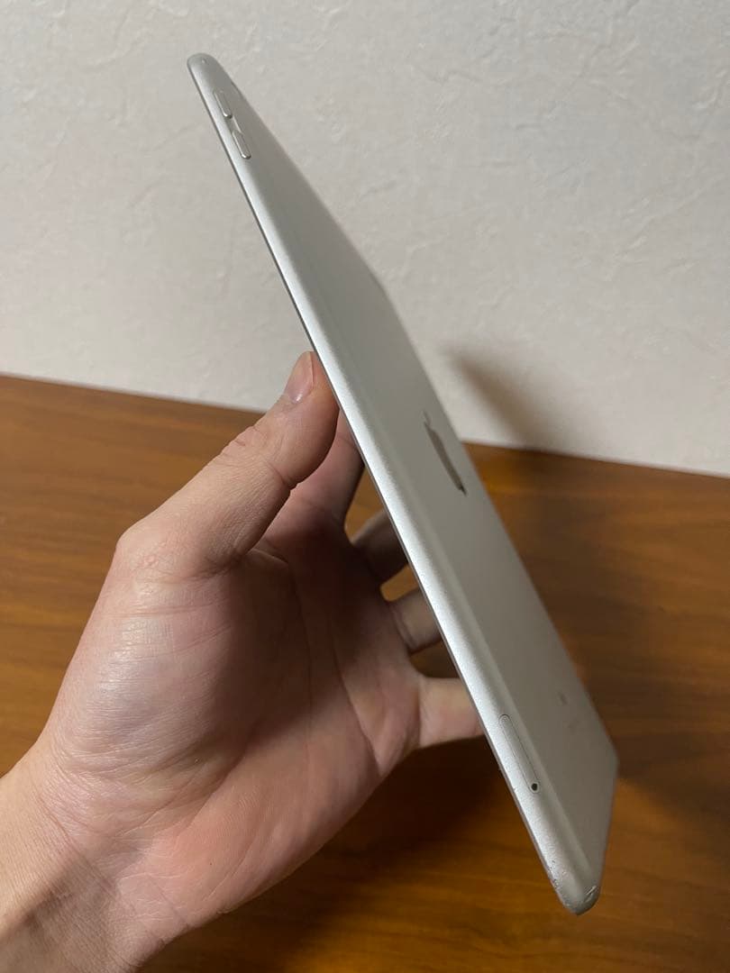 iPad 第6世代 SIMフリー