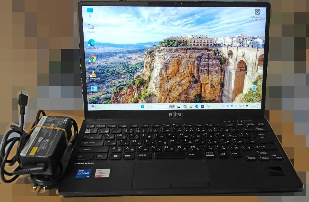 第12世代i5（10コア）/8GB/256NVMe/LTE富士通U9312/K