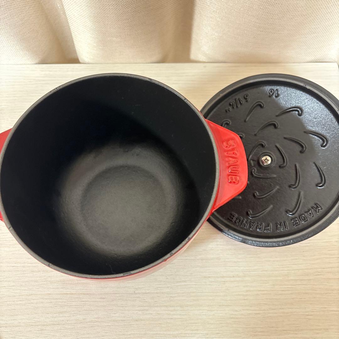 staub ラ・ココット de GOHAN 16 cm チェリー 5477