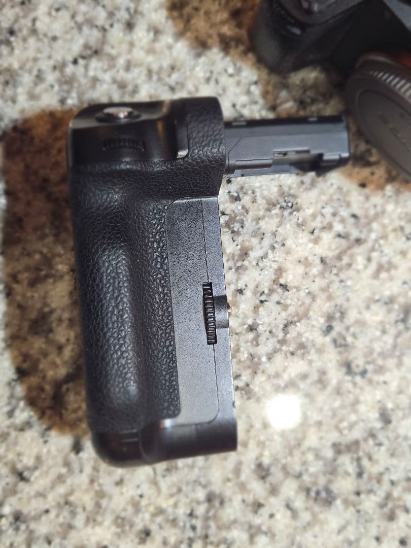 SONYα7RII 縦グリップ 動作良好 ボディ外観要確認