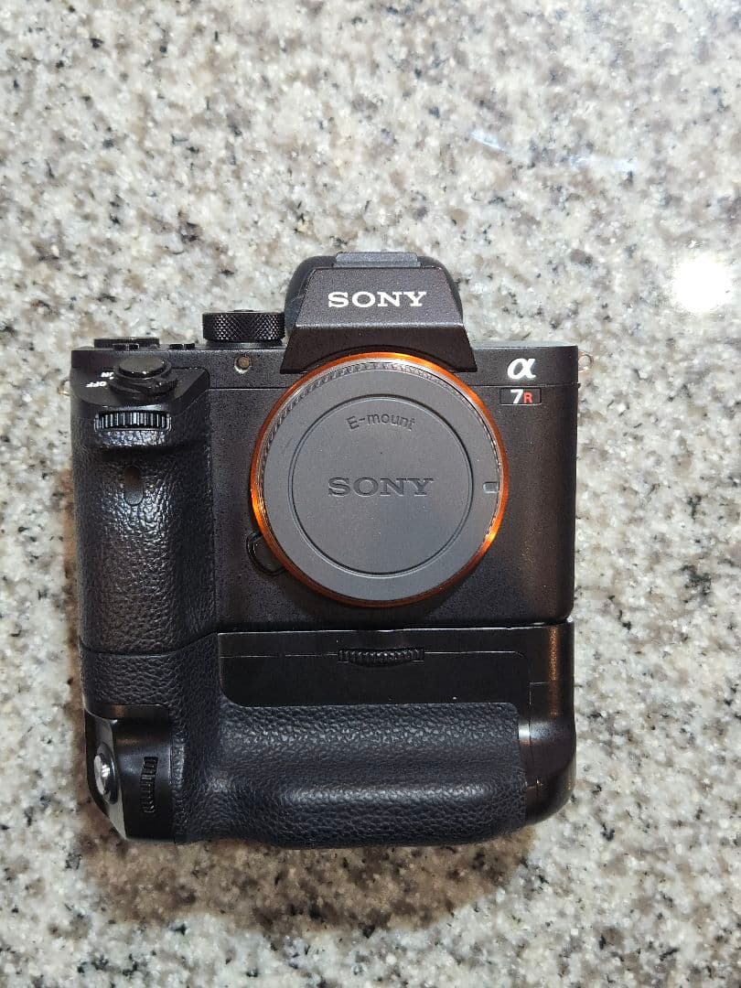 SONYα7RII 縦グリップ 動作良好 ボディ外観要確認