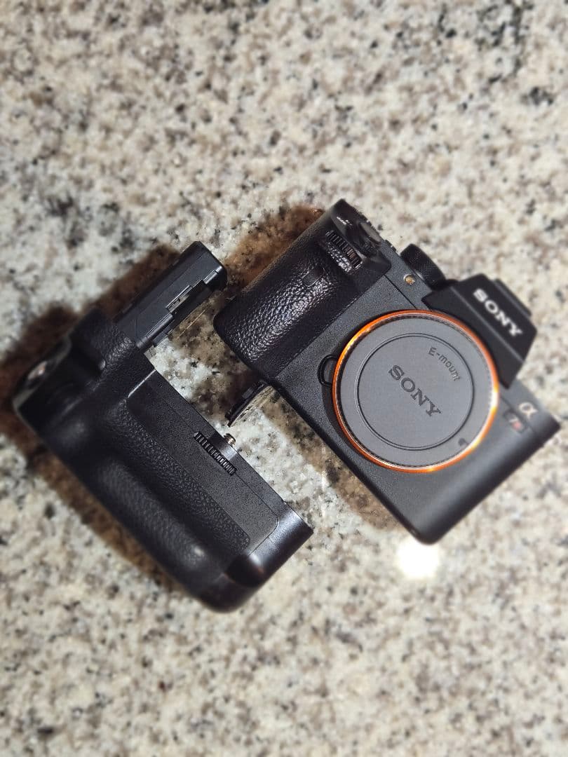 SONYα7RII 縦グリップ 動作良好 ボディ外観要確認