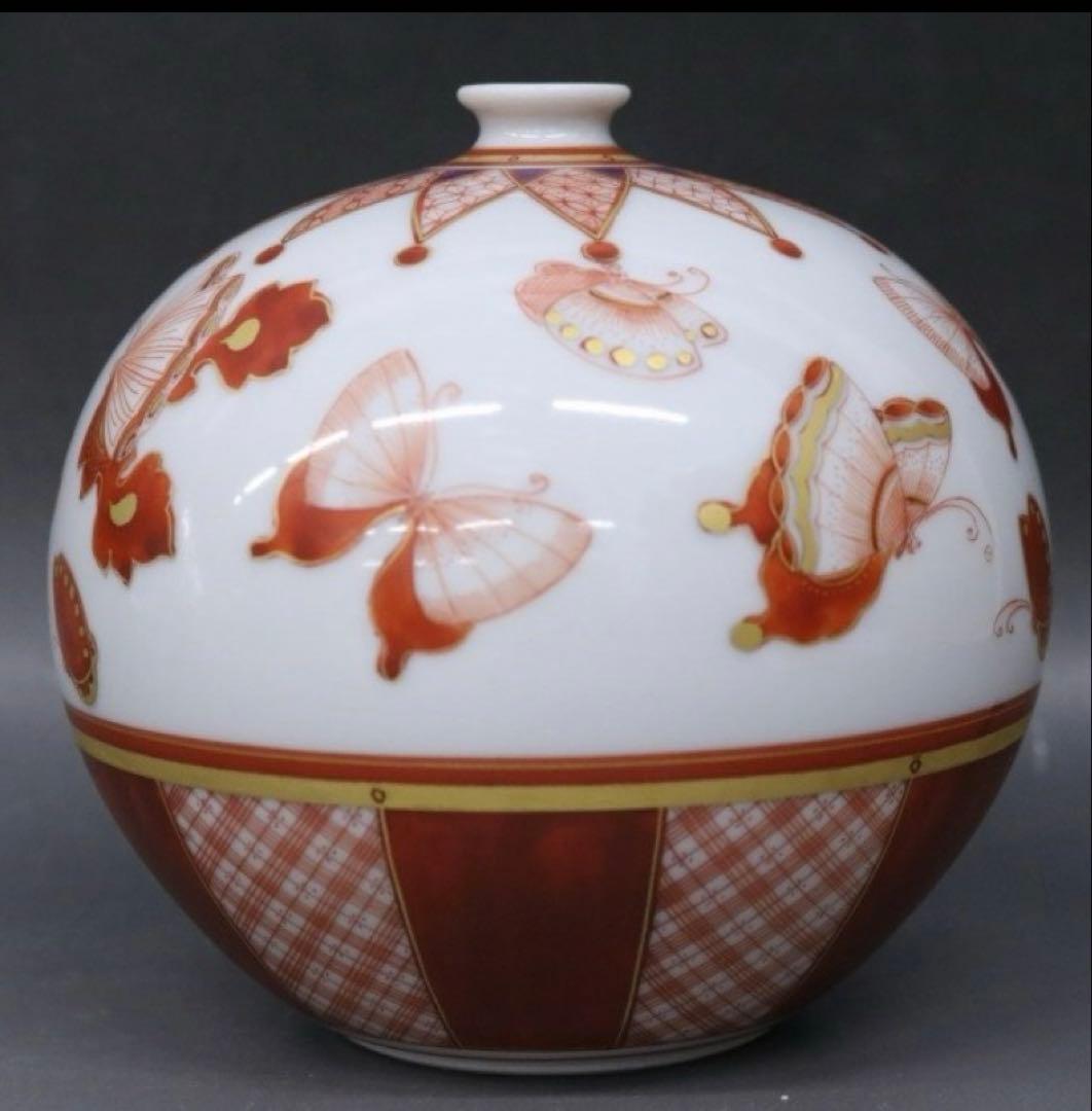 赤絵細描　小紋群蝶図　米久和彦