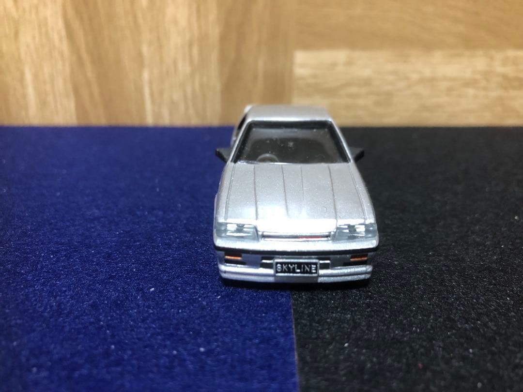 トミカ 日産スカイライン シルバー
