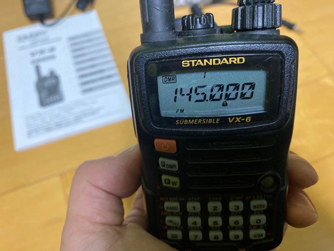 STANDARD VX-6 トランシーバー　アマチュア無線