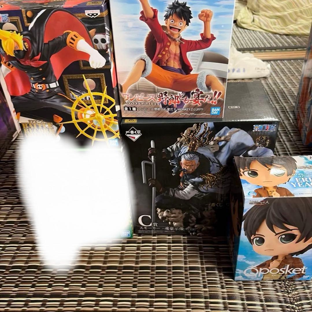 ワンピース、ドラゴンボール、進撃の巨人フィギュア