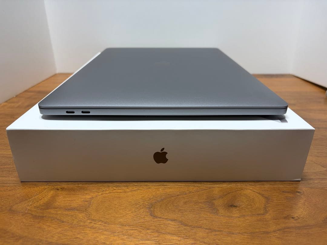 美品❗️MacBook Pro 2019 16in i7&16GB&1TB グレイ