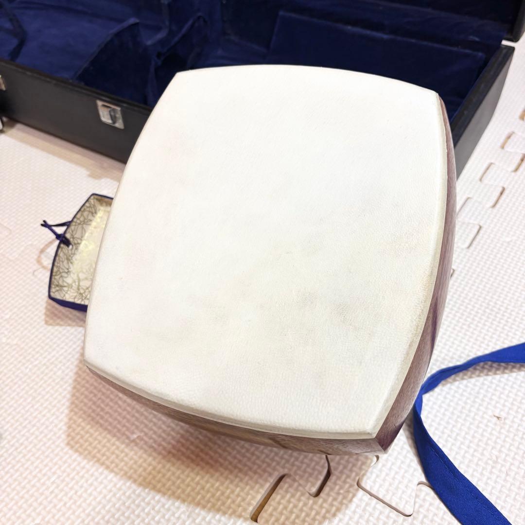 長唄三味線 細棹 紫檀 丸打胴 犬皮 鼈甲撥 山サワリ 糸巻き黒