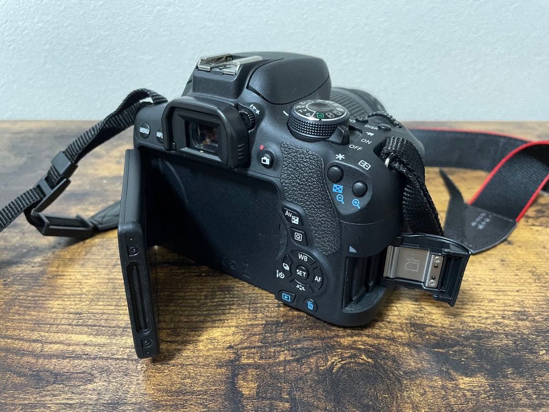 【美品✨】Canon EOS kiss x8i ダブルズームキット 箱あり