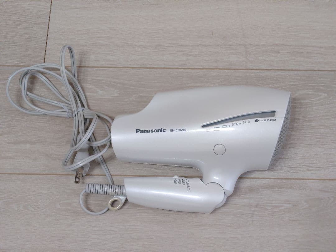 ヘアドライヤー Panasonic EH-CNA98-W