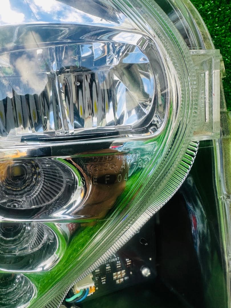 50プリウス 前期型 フォグランプ 右 KOITO 47-83