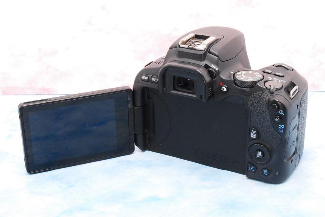 キャノン kiss X9☆一眼レフカメラ☆手ぶれ補正標準＆超望遠☆スマホ転送