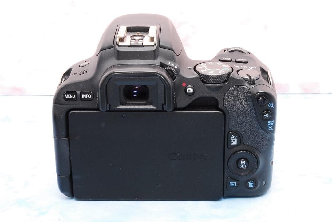 キャノン kiss X9☆一眼レフカメラ☆手ぶれ補正標準＆超望遠☆スマホ転送