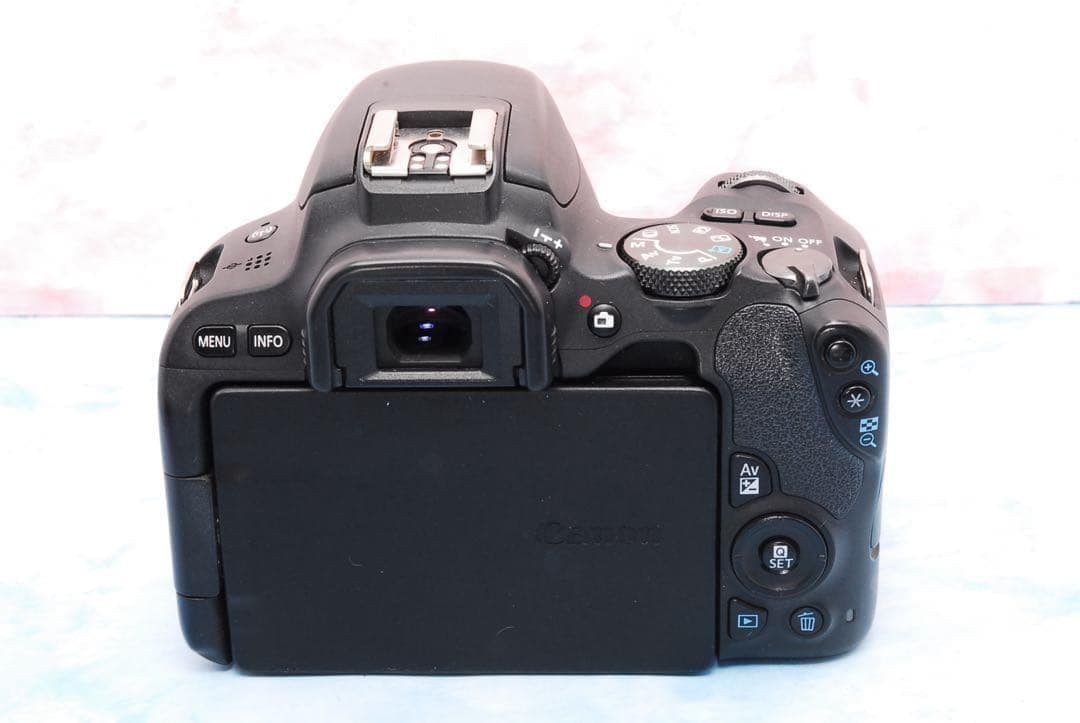 キャノン kiss X9☆一眼レフカメラ☆手ぶれ補正標準＆超望遠☆スマホ転送