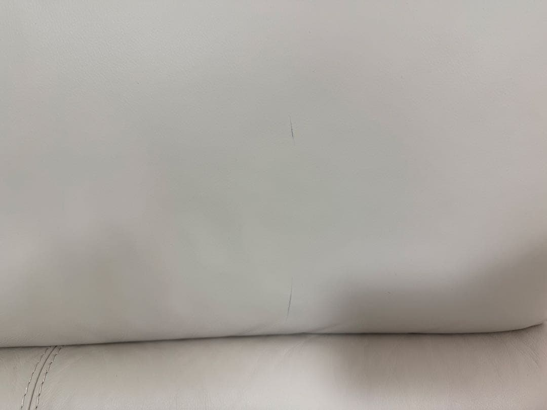 ホワイトレザー L字型ソファとリクライニングチェア