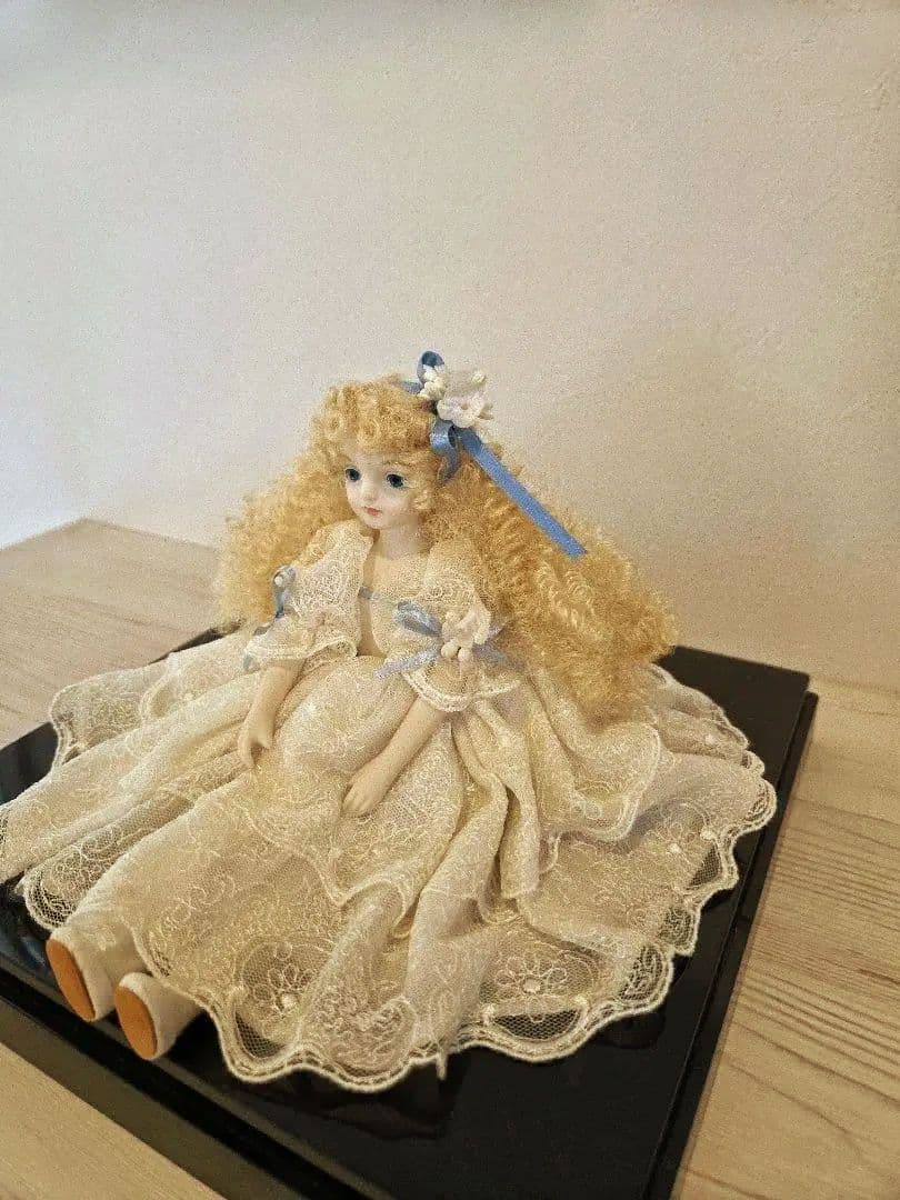 若月まり子【白い花の少女】