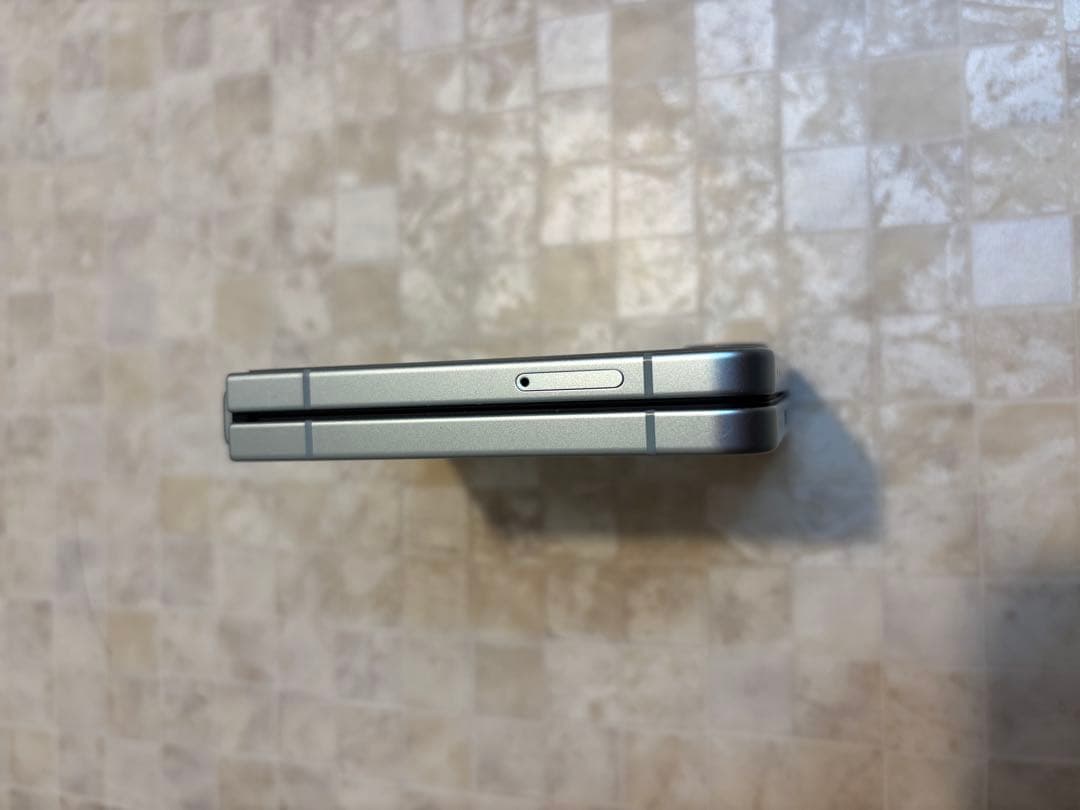 Samsung Galaxy Z Flip 7 ミント 本体 箱付き