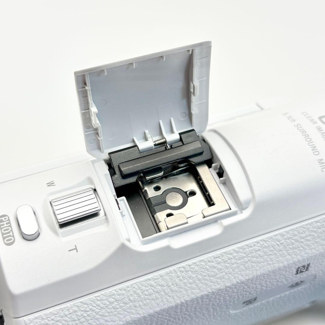 【美品】SONY HDR-CX680 ビデオカメラ 白 2024年製　ホワイト