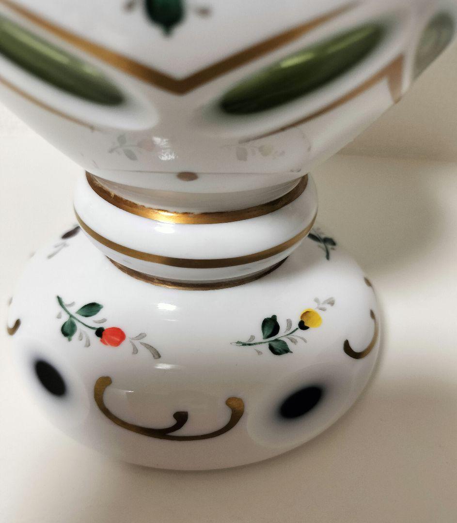 ボヘミアングラス 色被せガラス グリーン 切子 薔薇 花瓶 フラワーベース