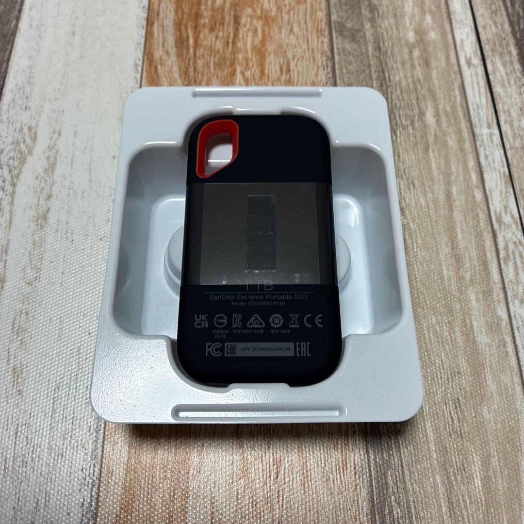 SanDisk SSD 外付け 1TB ②