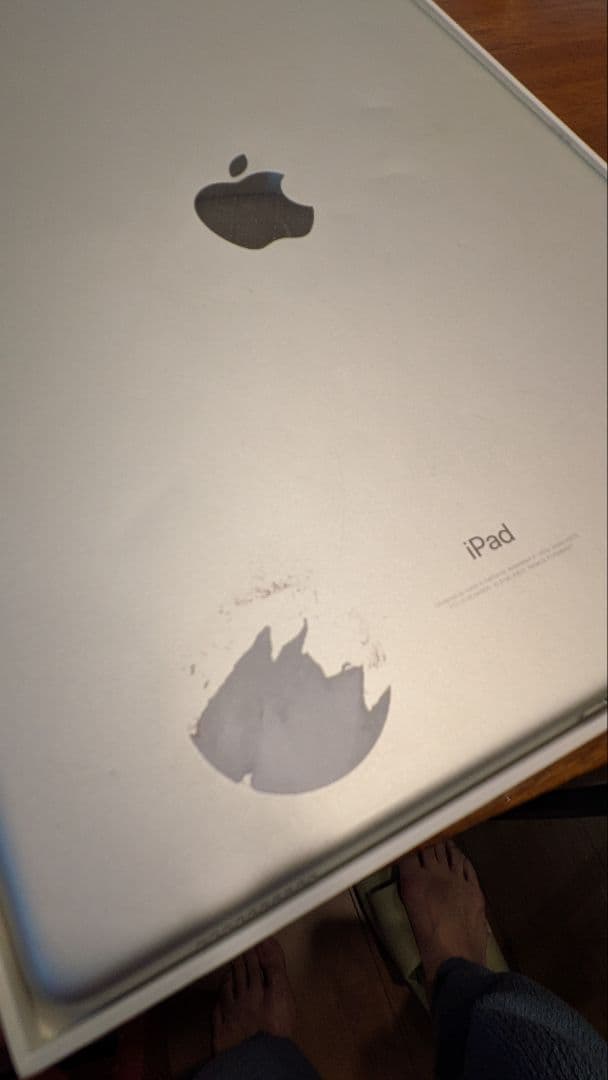 【ジャンク品】iPad Pro 12.9 第2世代 256GB シルバー 箱あり