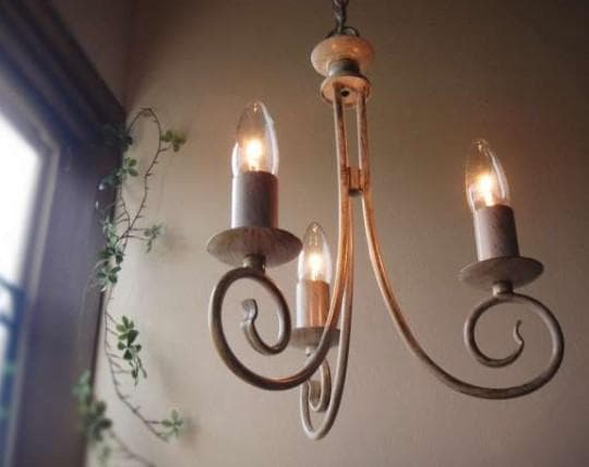 シンプル3灯シャンデリアペンダントランプアンティークホワイトヨーロピアンロココ調