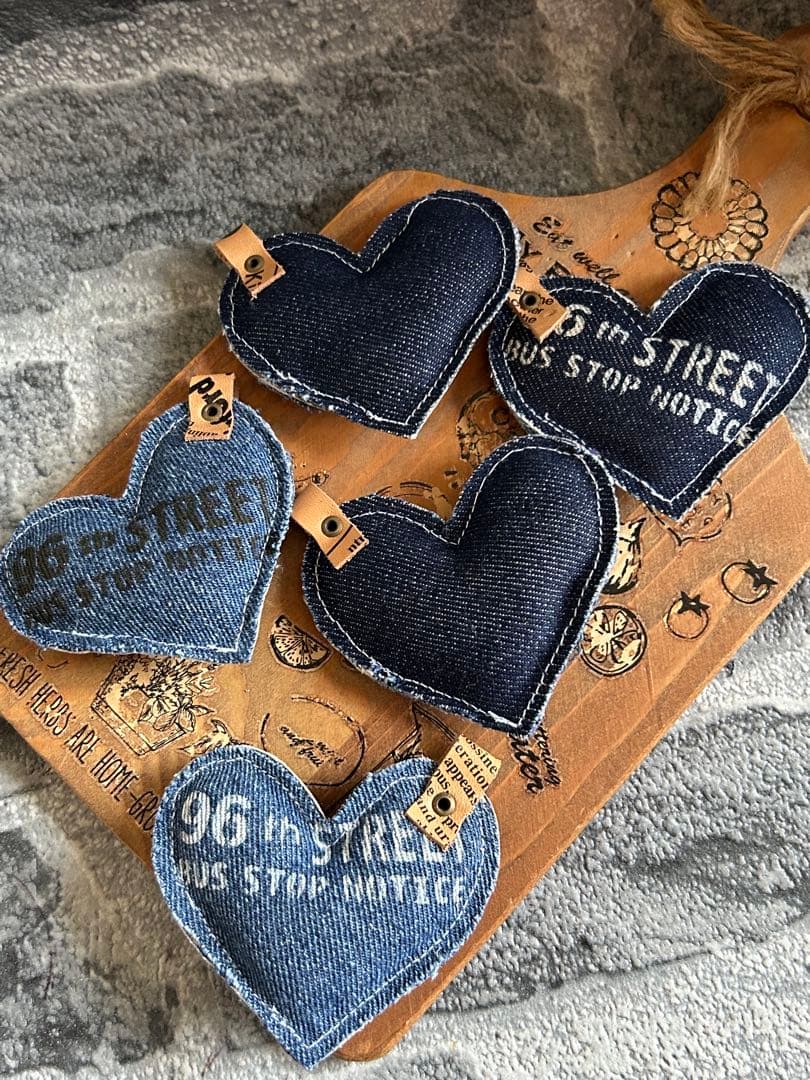 ぷっくりちびハート　型押しレザーNo.881