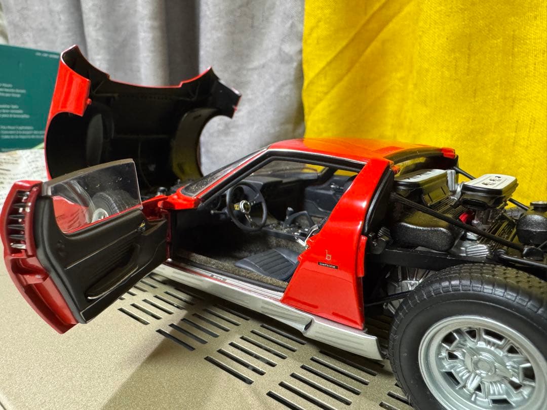 オートアート製　ランボルギーニ ミウラ 赤 1/18